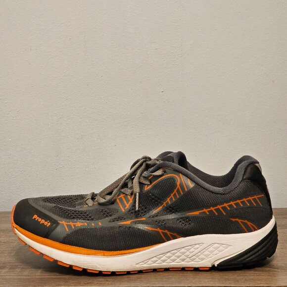 Propet Men's size 10.5 Triple E - Picture 2 of 6